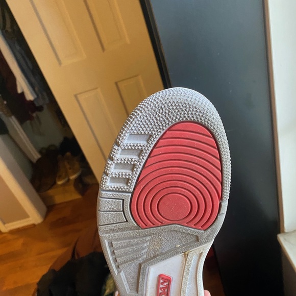 Jordan 3 cement 2010 - Picture 4 of 8